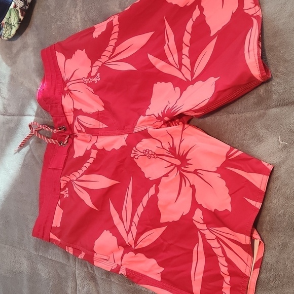 Favant Shorts - Picture 1 of 3